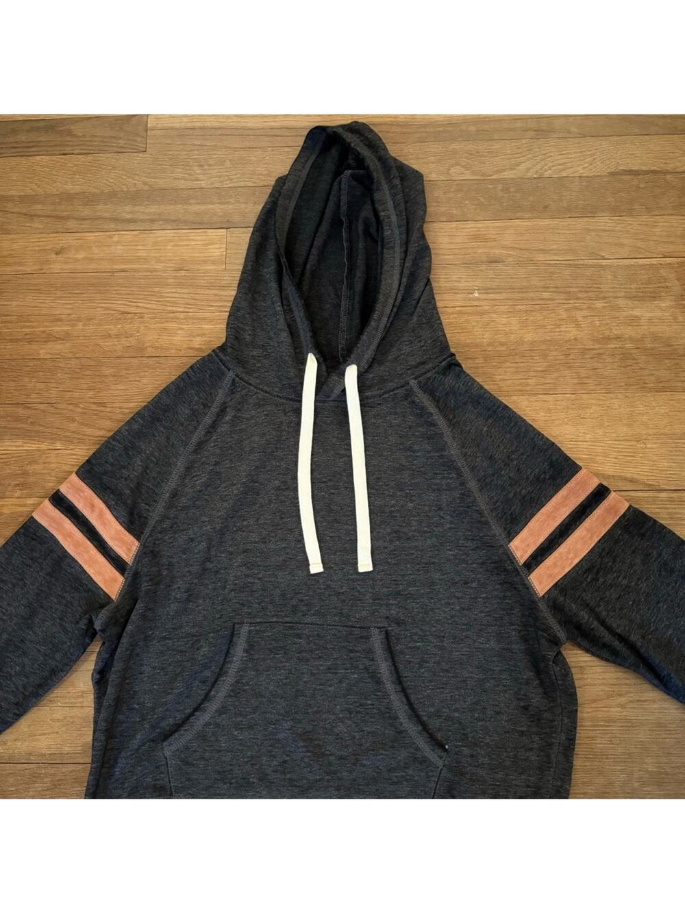 Miss Chievous gray orange long sleeve hoodie sweatshirt top size medium M
 b30